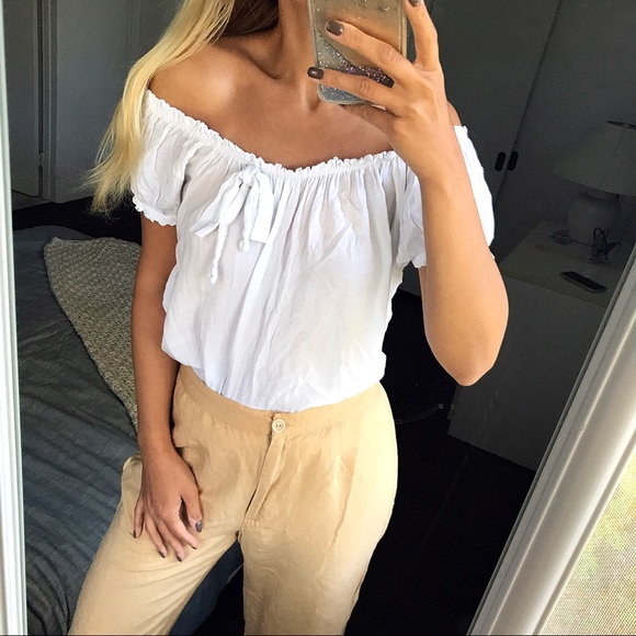 Tops - 🕊 White off shoulder loose top!
